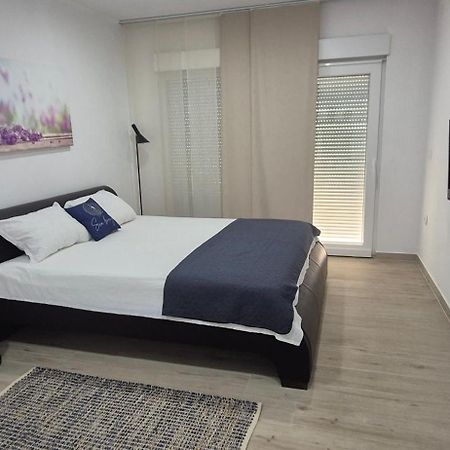 Rooms Lanterna Metajna Exterior photo