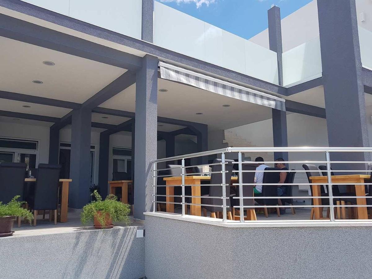 Rooms Lanterna Metajna Exterior photo